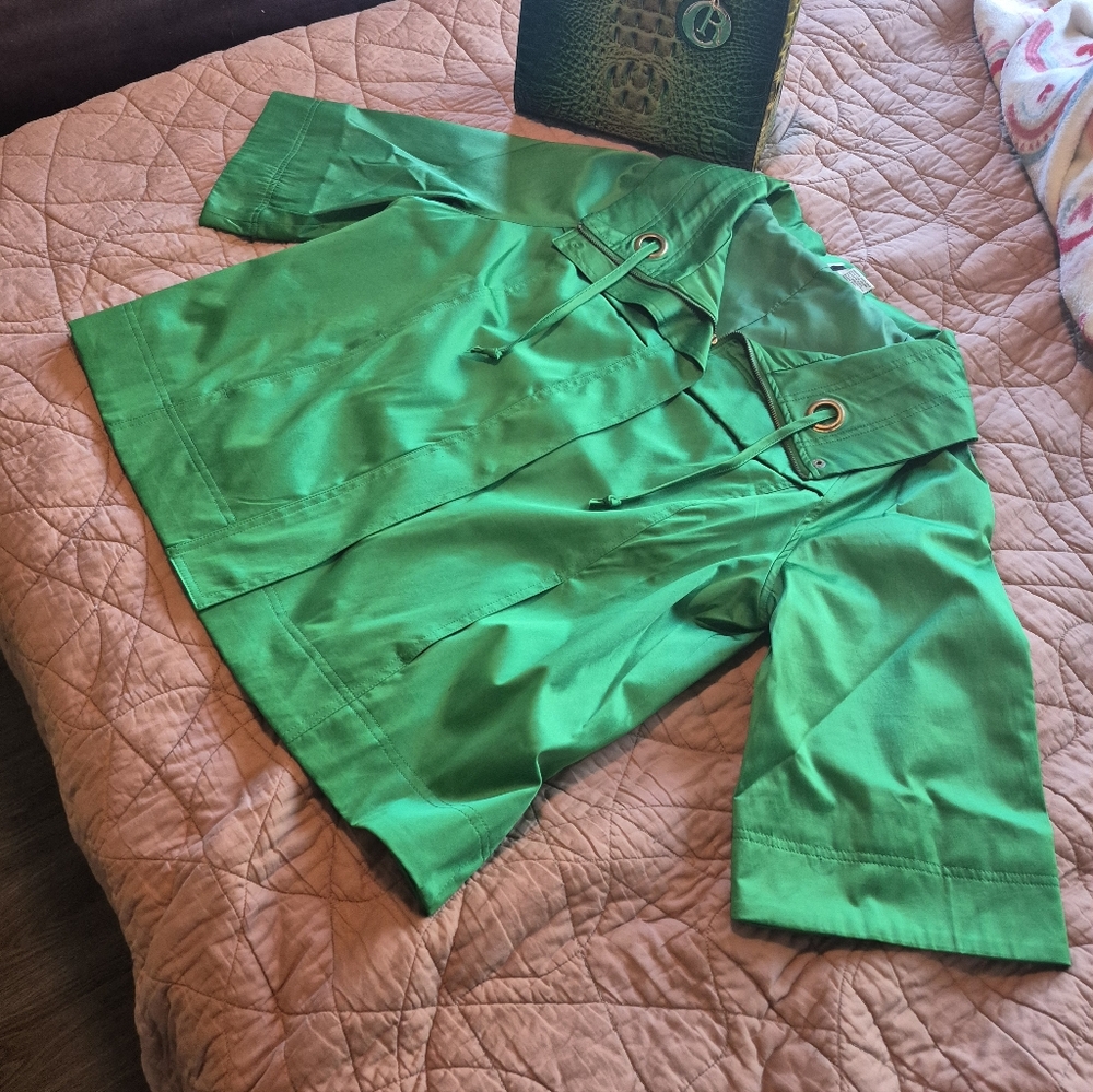 Green Jacket - Picture 11 of 11
